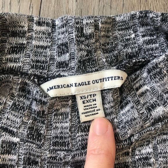 🔥SALE- any 4/$20   Mock Neck Top​ - Picture 2 of 3